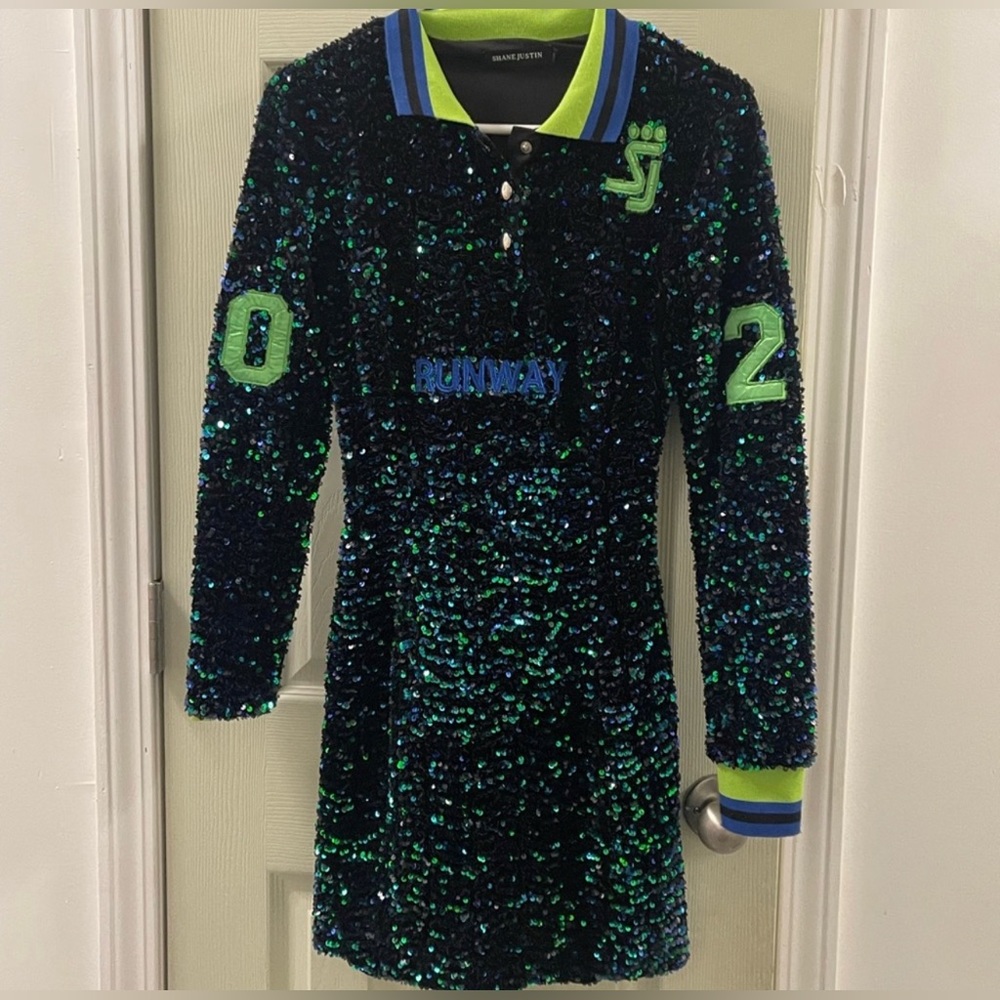 Shane Justin long sleeve Mini Dress- Size S/M (label says M but fits SMALL)